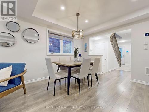 112 Hutt Crescent, Aurora, ON - Indoor Photo Showing Dining Room