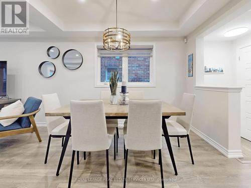 112 Hutt Crescent, Aurora, ON - Indoor Photo Showing Dining Room