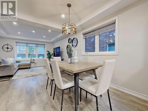 112 Hutt Crescent, Aurora, ON - Indoor Photo Showing Dining Room