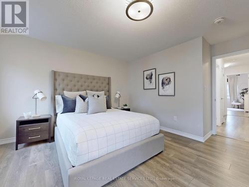 112 Hutt Crescent, Aurora, ON - Indoor Photo Showing Bedroom