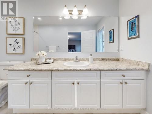 112 Hutt Crescent, Aurora, ON - Indoor Photo Showing Bathroom