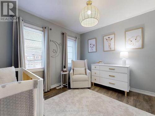 112 Hutt Crescent, Aurora, ON - Indoor Photo Showing Bedroom