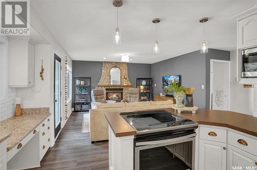 128 Blue Sage Drive, Moose Jaw, SK - Indoor Photo Showing Kitchen