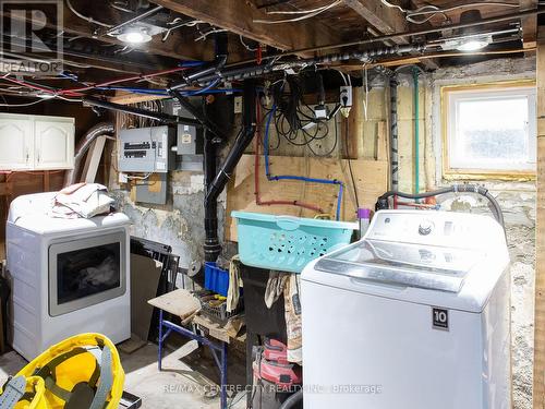 5 Wolseley Avenue, London, ON - Indoor Photo Showing Laundry Room