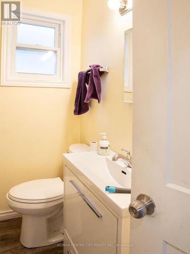 5 Wolseley Avenue, London, ON - Indoor Photo Showing Bathroom