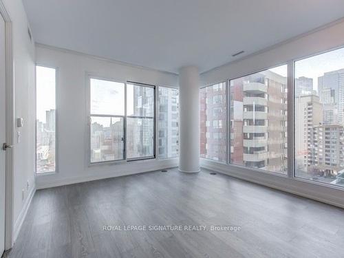 2105-181 Dundas St E, Toronto, ON - Indoor Photo Showing Other Room