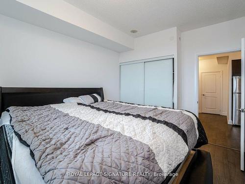 1201-7890 Bathurst St, Vaughan, ON - Indoor Photo Showing Bedroom