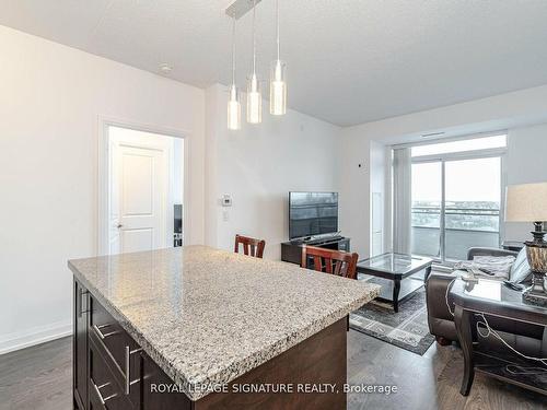 1201-7890 Bathurst St, Vaughan, ON - Indoor