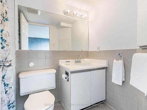 612-25 Fairview Rd W, Mississauga, ON - Indoor Photo Showing Bathroom