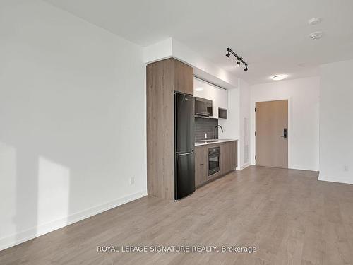 310-5 Defries St, Toronto, ON - Indoor Photo Showing Kitchen