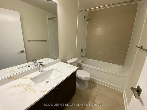 607-510 Curran Pl, Mississauga, ON - Indoor Photo Showing Bathroom