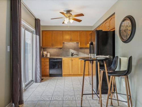 45-24 Kenyon Cres, Grimsby, ON - Indoor Photo Showing Kitchen