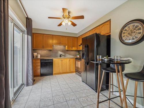 45-24 Kenyon Cres, Grimsby, ON - Indoor Photo Showing Kitchen