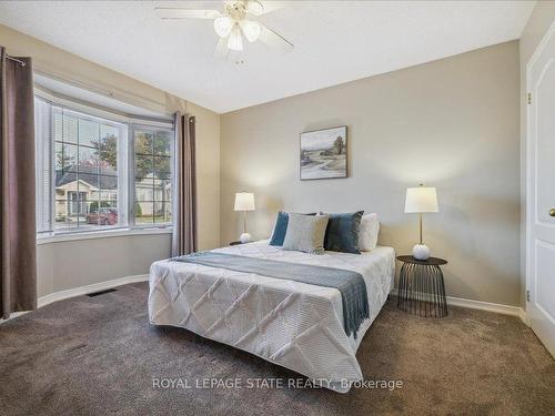 45-24 Kenyon Cres, Grimsby, ON - Indoor Photo Showing Bedroom