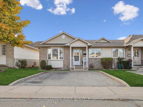 45-24 Kenyon Cres, Grimsby, ON - Outdoor With Facade