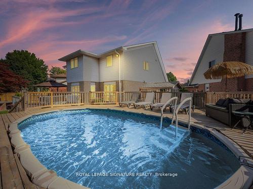 3 Borodino Crt, Hamilton, ON - Outdoor With Above Ground Pool