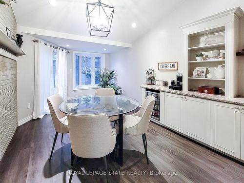 51 Branthaven Dr, Hamilton, ON - Indoor Photo Showing Dining Room