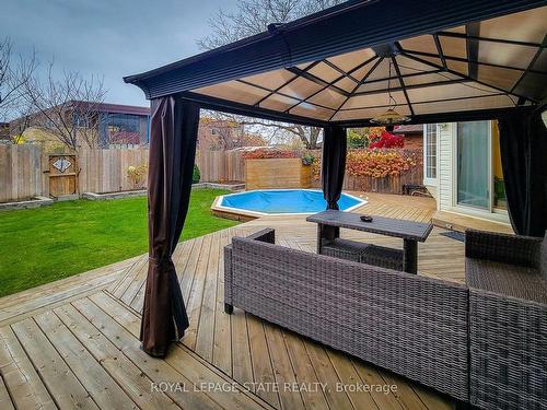 51 Branthaven Dr, Hamilton, ON - Outdoor With Deck Patio Veranda With Exterior