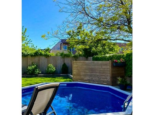 51 Branthaven Dr, Hamilton, ON - Outdoor With In Ground Pool