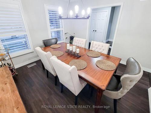 51 Branthaven Dr, Hamilton, ON - Indoor Photo Showing Dining Room