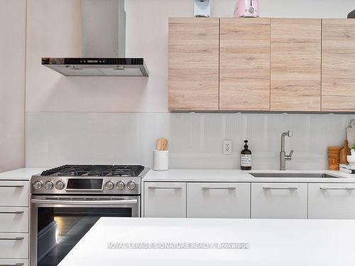 102 Seaton St, Toronto, ON - Indoor Photo Showing Kitchen