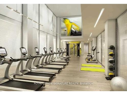 522-158 Front St E, Toronto, ON - Indoor Photo Showing Gym Room