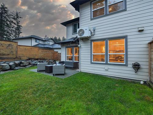 8 Casey Pl, View Royal, BC 