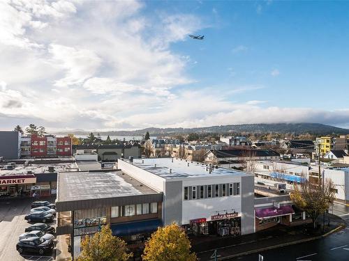 508-9805 Second St, Sidney, BC - Outdoor With View