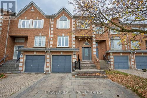 7 Royal Manor Crescent, Richmond Hill, ON - Outdoor With Facade