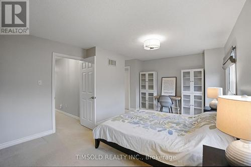 7 Royal Manor Crescent, Richmond Hill, ON - Indoor Photo Showing Bedroom