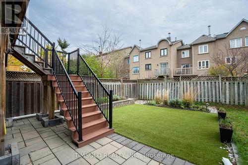 7 Royal Manor Crescent, Richmond Hill, ON - Outdoor