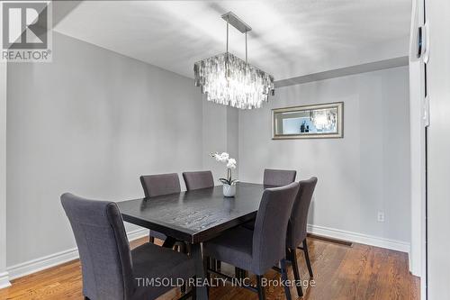 7 Royal Manor Crescent, Richmond Hill, ON - Indoor Photo Showing Dining Room