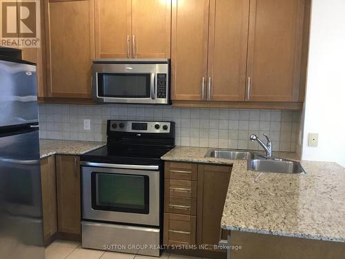 2202 - 80 Absolute Avenue, Mississauga, ON - Indoor Photo Showing Kitchen With Double Sink