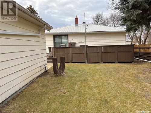 28 Mowat Place, Regina, SK - Outdoor