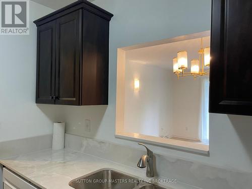 110 - 573 Armstrong Road, Kingston (East Gardiners Rd), ON - Indoor Photo Showing Kitchen