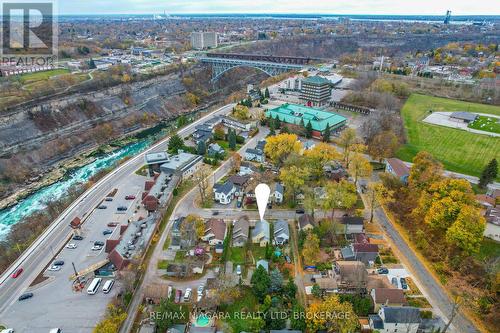 4125 May Avenue, Niagara Falls (210 - Downtown), ON - Outdoor With View