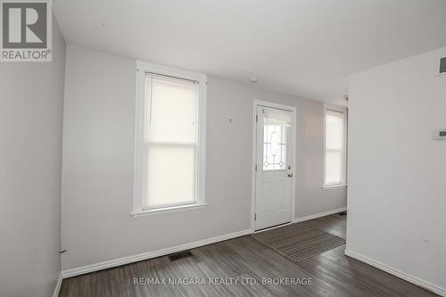 4125 May Avenue, Niagara Falls (210 - Downtown), ON - Indoor Photo Showing Other Room