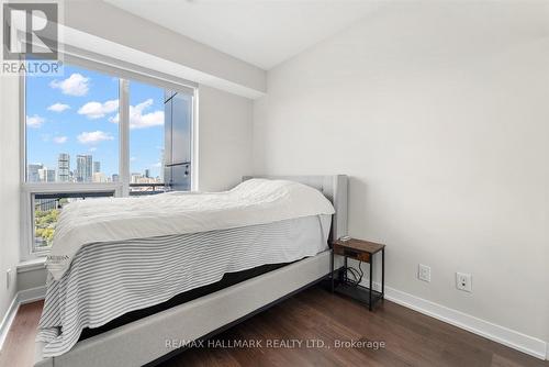 Ph2606 - 225 Sackville Street, Toronto, ON - Indoor Photo Showing Bedroom