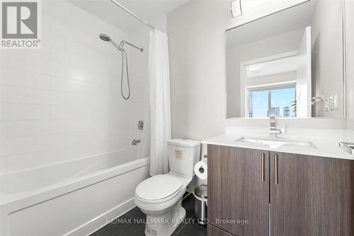 Ph2606 - 225 Sackville Street, Toronto, ON - Indoor Photo Showing Bathroom