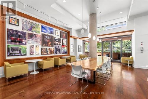 Ph2606 - 225 Sackville Street, Toronto, ON - Indoor Photo Showing Dining Room