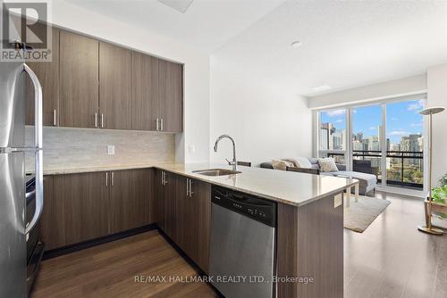 Ph2606 - 225 Sackville Street, Toronto, ON - Indoor Photo Showing Kitchen With Stainless Steel Kitchen With Upgraded Kitchen