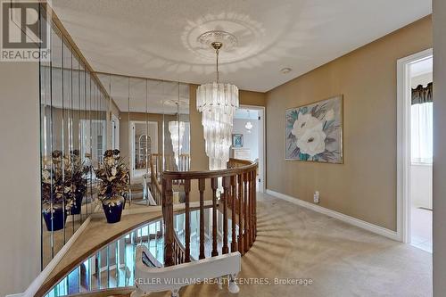 31 Royal Court, Bradford West Gwillimbury, ON - Indoor Photo Showing Other Room