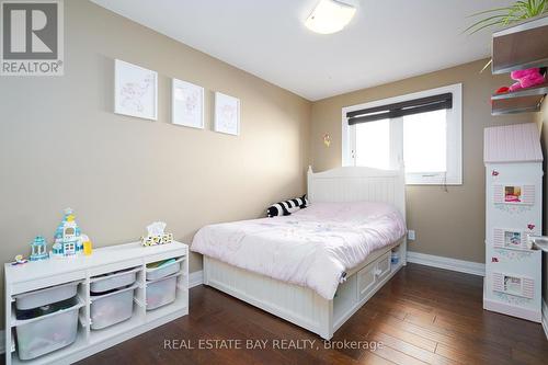 220 Overton Place, Oakville, ON - Indoor Photo Showing Bedroom