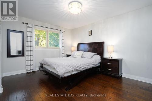 220 Overton Place, Oakville, ON - Indoor Photo Showing Bedroom