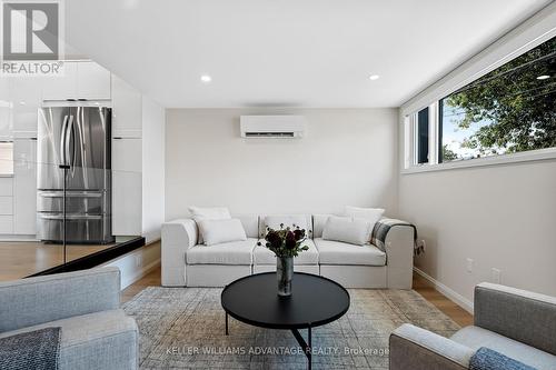 Rear - 386 Concord Avenue, Toronto, ON - Indoor Photo Showing Living Room