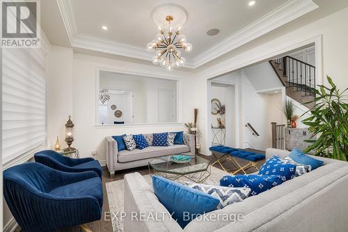 19 Gladiolus Street, Brampton, ON - Indoor Photo Showing Living Room