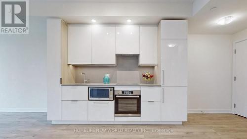 4106 - 28 Freeland Street, Toronto, ON - Indoor Photo Showing Kitchen