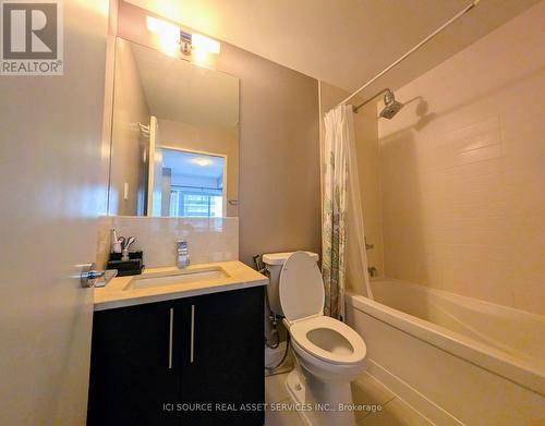 1010 - 83 Redpath Avenue, Toronto, ON - Indoor Photo Showing Bathroom