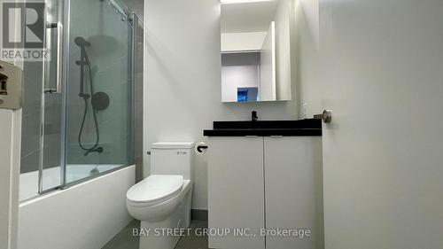 805E - 8868 Yonge Street, Richmond Hill, ON - Indoor Photo Showing Bathroom