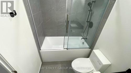 805E - 8868 Yonge Street, Richmond Hill, ON - Indoor Photo Showing Bathroom